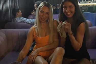 如果这些女朋友已经在俱乐部里脱掉了她们的内裤，她们到底喝了多少酒？