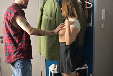 姐姐，你真的醉了，是吗？好吧，你会忘记所有的事情，我会扔给你一根棍子。