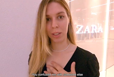 她偷了她的内裤还不承认你会因为乱搞而把它含在嘴里吗？