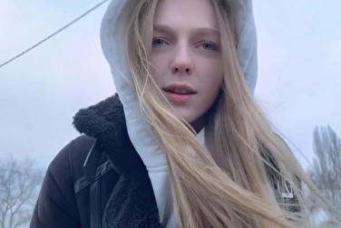 我送她一程，她给我口交！她根本不是妓女，这就是生活。