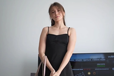 你会看到我的屁股，你会忍不住的！别告诉你父母