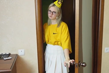 我18岁了，耶！干我吧，继兄，你就在那儿射吧 😏