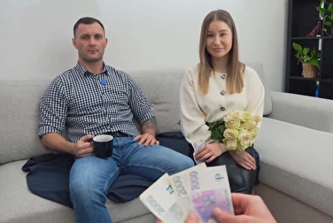 怎么了？我欠你钱和花束，你女朋友欠你性和口交。