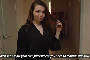 我把他叫到这里来是想和他鬼混的 他真的以为我需要一杯酒