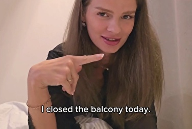 在卧室里和邻居做爱 😳 如果她丈夫烧了我们怎么办？