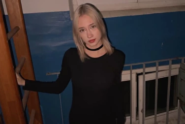 在入口处干了一个女低音 🖤 那场性爱简直是大炮 💣