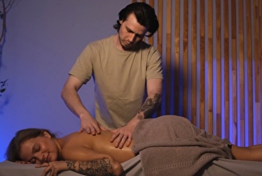 我只想要出轨和性高潮--我他妈才不去排卵期按摩呢。