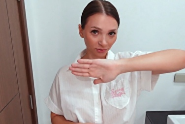 我等过一个女孩，上过一个女服务员 😳 我不会为任何人放过我的小弟弟。