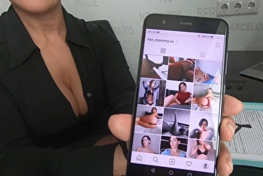 成熟女教师向学生展示如何性交